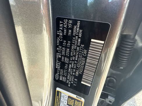 Used 2025 Hyundai Elantra SE FWD image 25