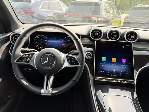 Used 2026 Mercedes-Benz GLC 300 4MATIC image 12