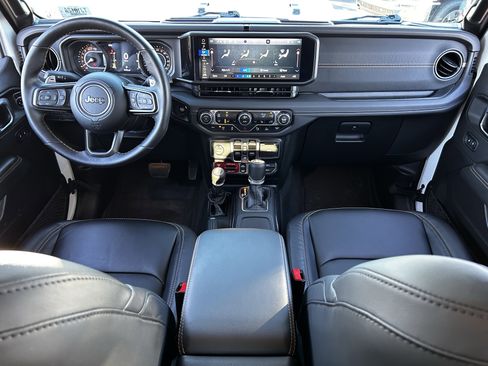 Used 2025 Jeep Wrangler Unlimited Rubicon 392 image 14