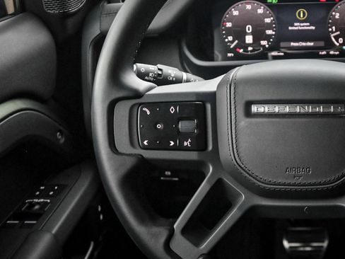 Used 2023 Land Rover Defender 90 X image 17