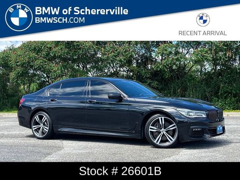 Used 2018 BMW 750i xDrive AWD/4WD image 1