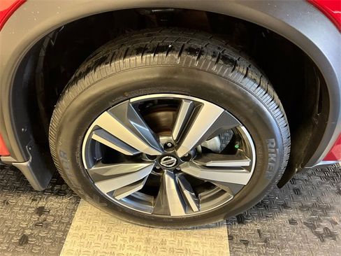 Used 2021 Nissan Rogue Platinum image 10