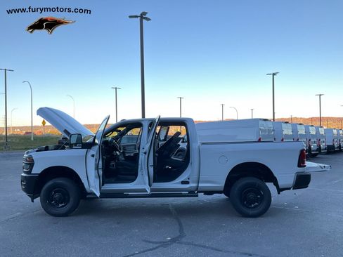 New 2026 RAM 2500 Tradesman AWD/4WD image 33