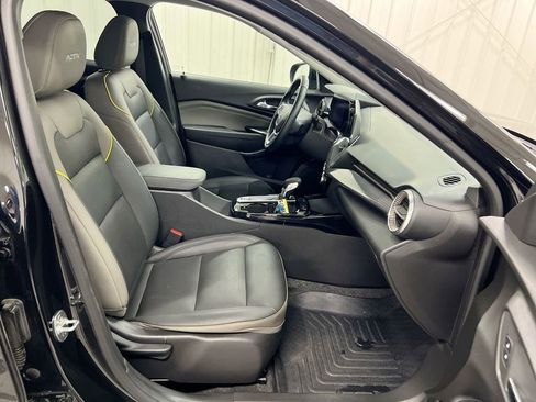 Used 2024 Chevrolet Trax ACTIV w/ Driver Confidence Package FWD image 21