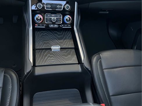 Used 2022 GMC Yukon XL Denali image 25