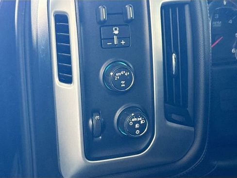 Used 2018 GMC Sierra 1500 SLE w/ SLE Value Package image 11