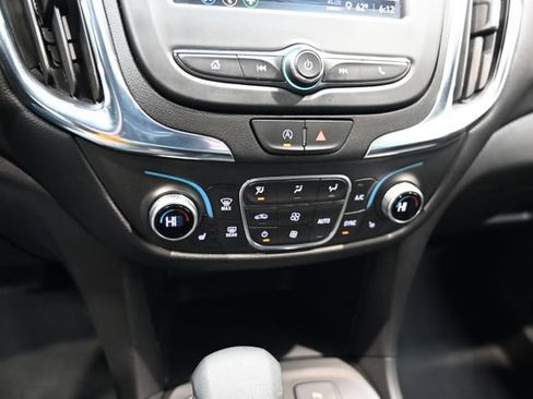 Used 2024 Chevrolet Equinox LT image 16
