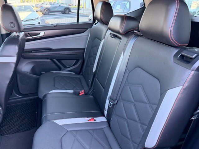 Certified 2024 Volkswagen Atlas Peak Edition SE AWD/4WD image 13