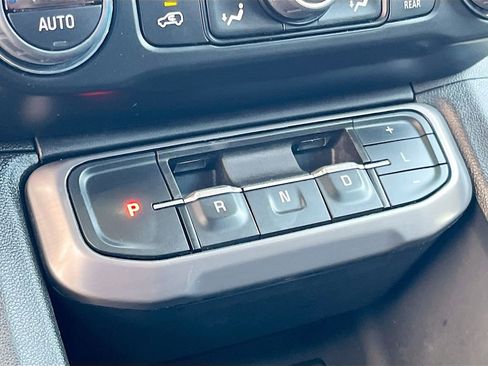 Used 2023 GMC Acadia AT4 w/ Technology Package image 17