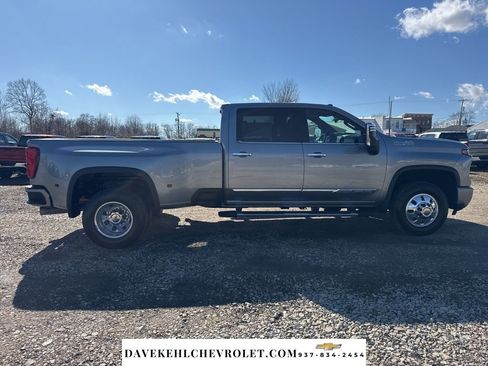 Used 2024 Chevrolet Silverado 3500 High Country w/ High Country Premium Package image 52