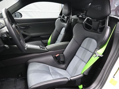 Certified 2024 Porsche 718 Cayman GT4 RS RWD image 5