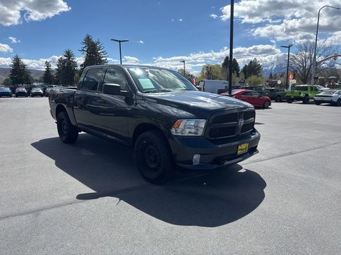Used 2018 RAM 1500 Express w/ Express Value Package image 3