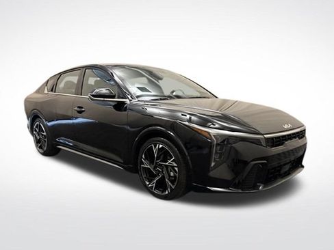 Certified 2025 Kia K4 EX w/ GT-Line Sunroof Package FWD image 3