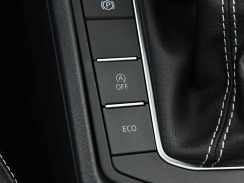 Certified 2026 Volkswagen Jetta SE w/ Black Wheel Package FWD image 18