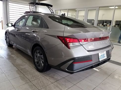 Used 2024 Hyundai Elantra SEL image 20