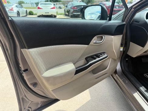 Used 2014 Honda Civic EX image 19