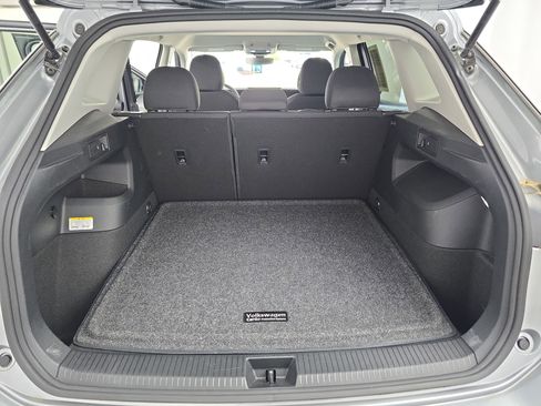 Used 2025 Volkswagen Tiguan S image 12