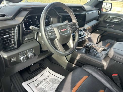 Used 2024 GMC Sierra 1500 AT4 w/ Technology Package image 10