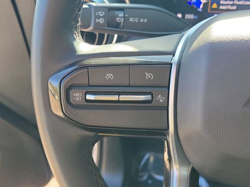 Used 2024 Chevrolet Colorado LT w/ LT Convenience Package image 10