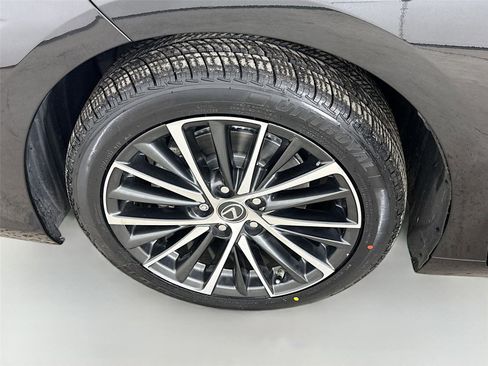 Used 2024 Lexus ES 350 w/ Premium Package image 31