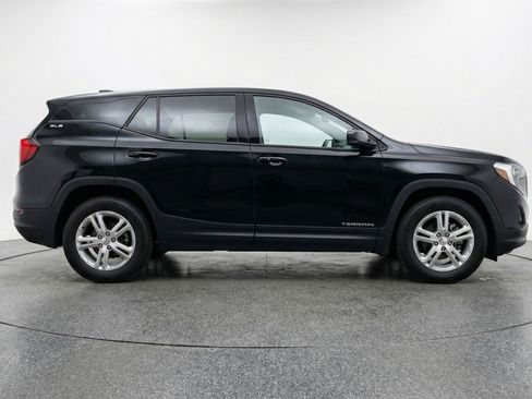 Used 2024 GMC Terrain SLE image 11