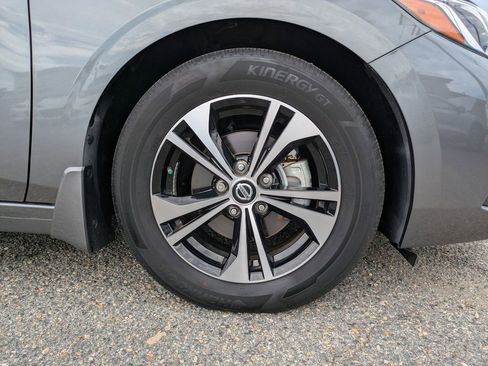 Certified 2022 Nissan Sentra SV FWD image 12