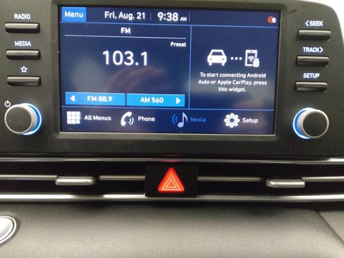 Used 2021 Hyundai Elantra SEL FWD image 25
