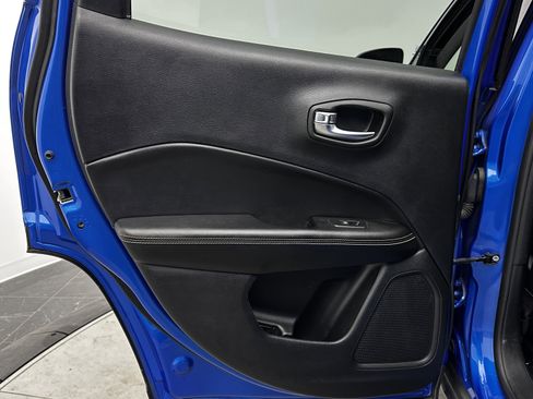 Used 2019 Jeep Compass Latitude w/ Cold Weather Group image 24