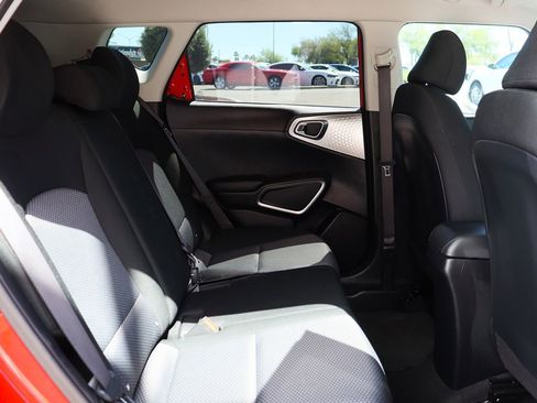 Used 2024 Kia Soul LX w/ Option Group 015 image 27