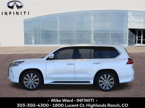 Used 2017 Lexus LX 570 4WD w/ Luxury Package image 2