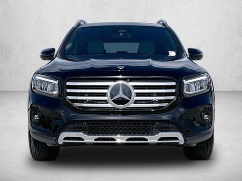 Used 2026 Mercedes-Benz GLB 250 image 3