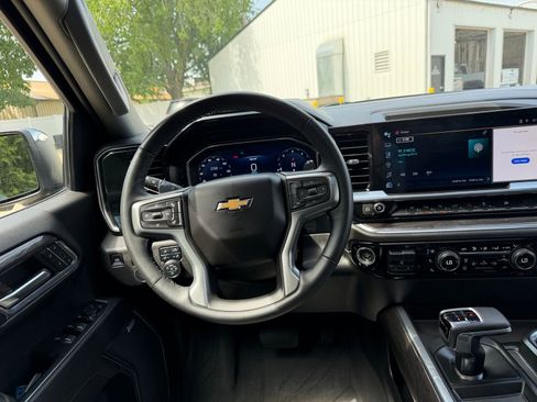 Used 2023 Chevrolet Silverado 1500 LTZ w/ LTZ Premium Package AWD/4WD image 13