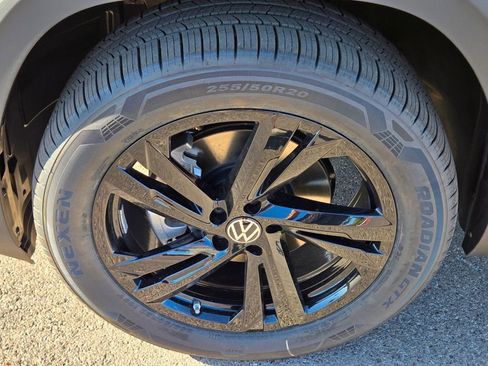 New 2026 Volkswagen Atlas Cross Sport SEL R-Line AWD/4WD image 5