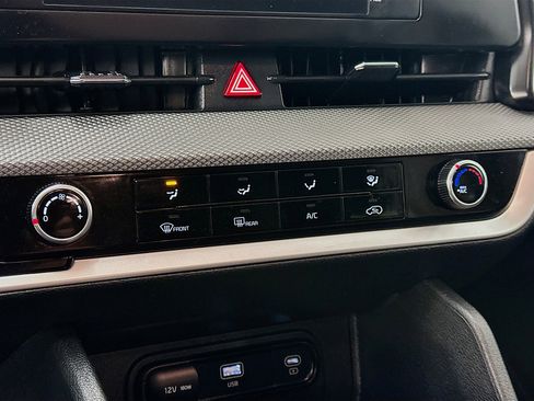 Used 2025 Kia Sportage LX image 23