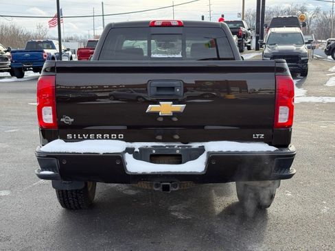 Used 2018 Chevrolet Silverado 1500 LTZ Z71 image 7