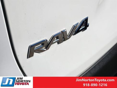 Used 2024 Toyota RAV4 XLE image 12