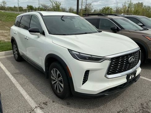 Used 2024 INFINITI QX60 Pure w/ Cargo Package image 4