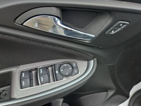 Used 2024 Chevrolet Malibu LT image 13