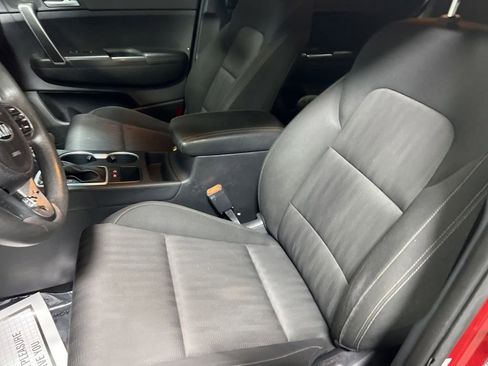 Used 2017 Kia Sportage LX FWD image 19
