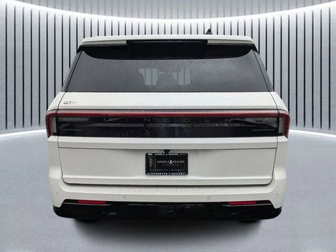 New 2025 Lincoln Navigator Black Label image 4