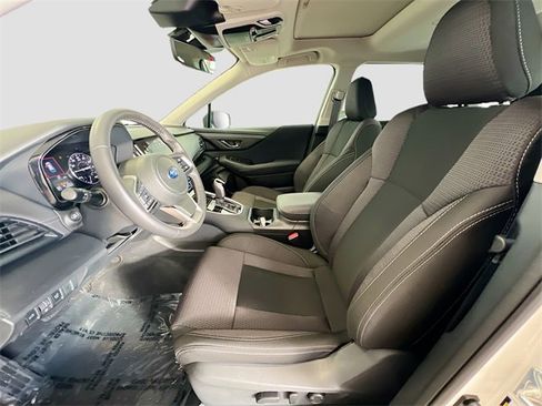 Certified 2025 Subaru Outback Premium w/ Popular Package #1A image 22