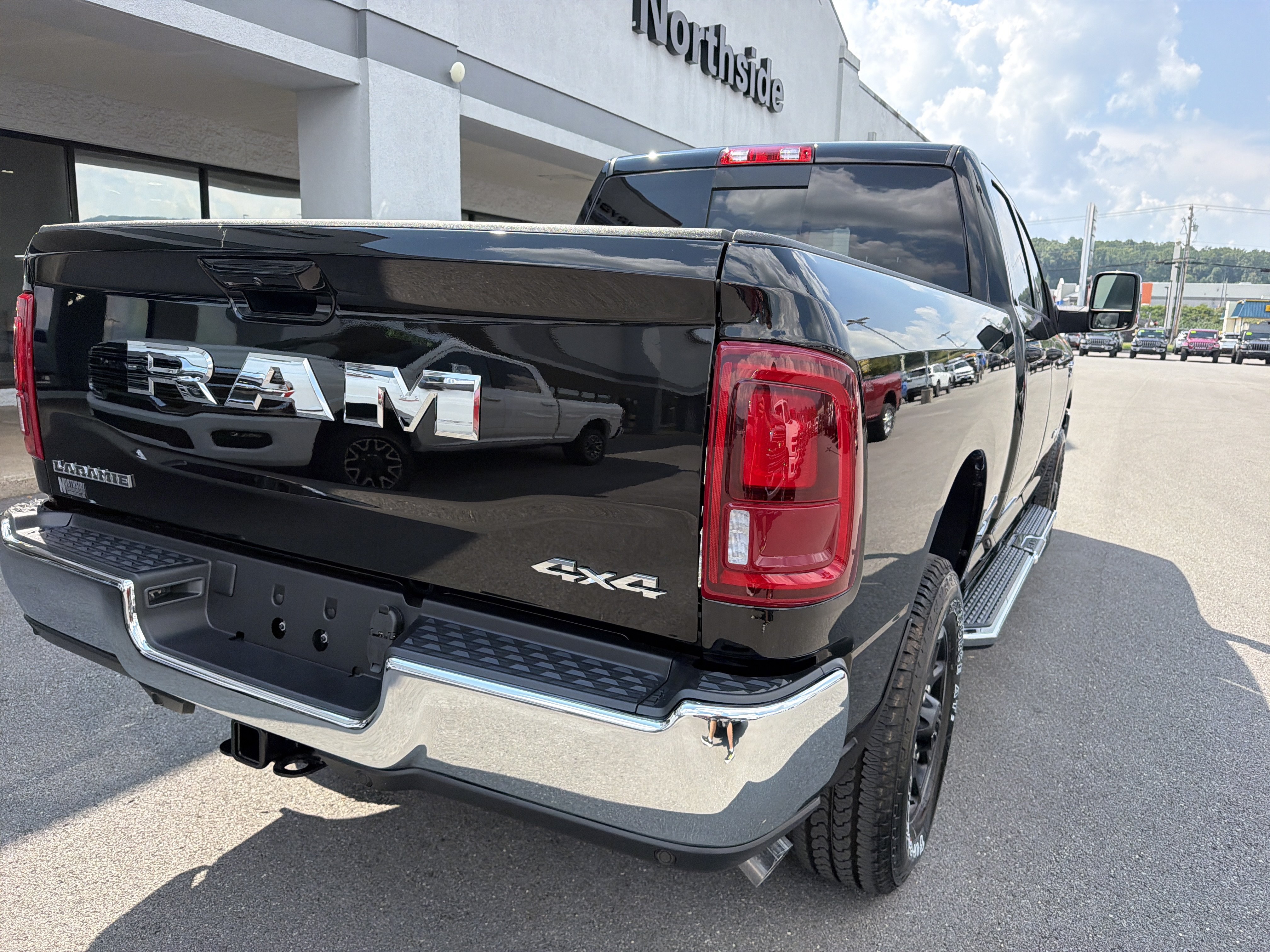 New 2027 RAM 2500 Laramie AWD/4WD image 7
