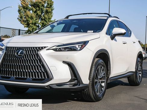 Used 2025 Lexus NX 250 FWD image 3