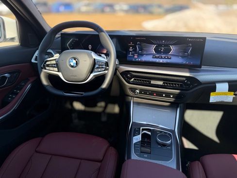 New 2026 BMW 330i xDrive Sedan w/ Premium Package AWD/4WD image 10