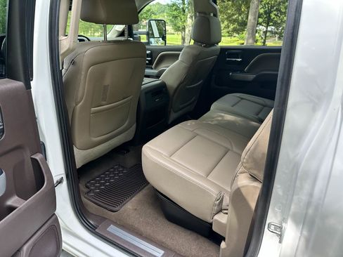 Used 2015 Chevrolet Silverado 2500 LTZ w/ Duramax Plus Package AWD/4WD image 17