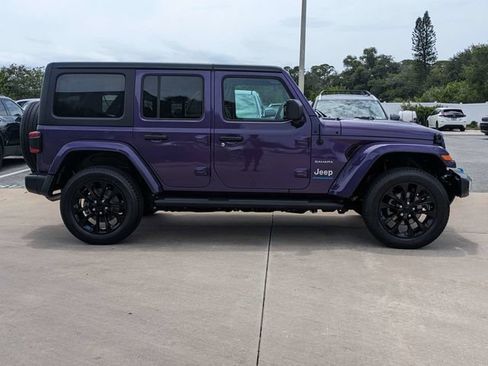 Used 2023 Jeep Wrangler Unlimited Sahara AWD/4WD image 4