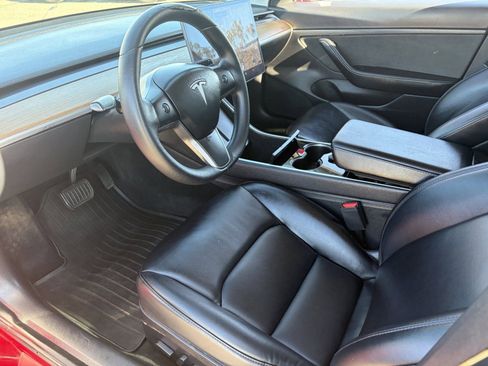 Used 2020 Tesla Model 3 Standard Range image 19
