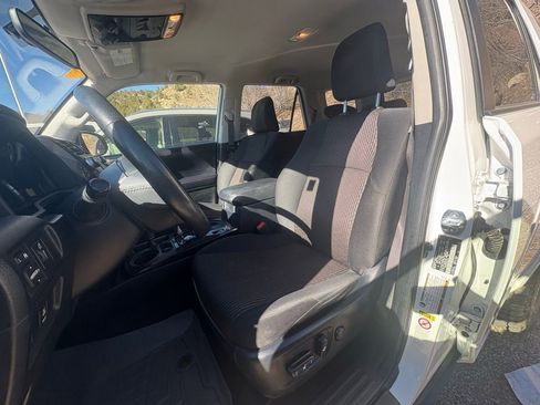 Used 2019 Toyota 4Runner TRD Off-Road image 2