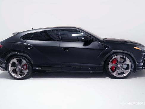 Used 2023 Lamborghini Urus Performante AWD/4WD image 4