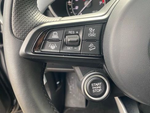 Used 2023 Alfa Romeo Stelvio Veloce image 21